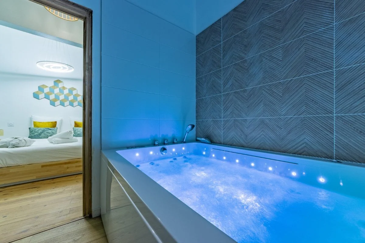 Parenthèse Appartements - Le Romantique & Spa · thumbnail 2