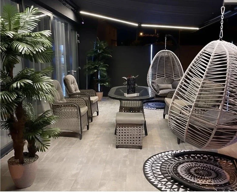 The Luxury Loft · thumbnail 4