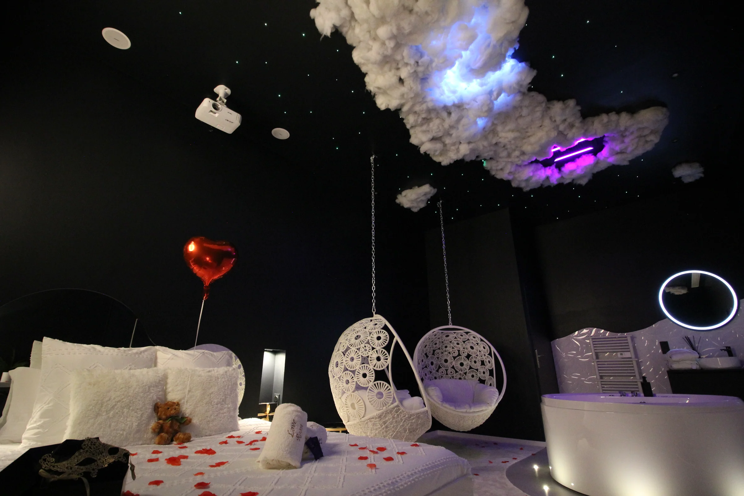 Love room proche de Lyon - Suite Air · thumbnail 4